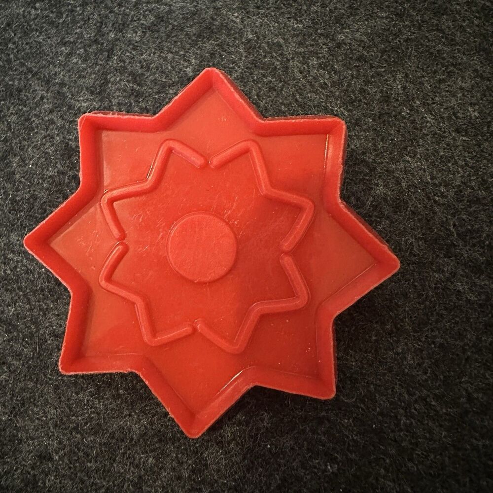 Hutzler Vintage Star Cookie‎ Cutter red plastic holiday cutout fondant